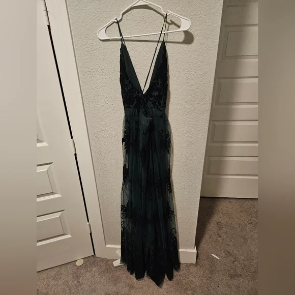 Windsor | Dresses | A Long Floral Dark Green Dress With Slit | Poshmark Windsor | Dresses | A Long Floral Dark Green Dress With Slit | Poshmark